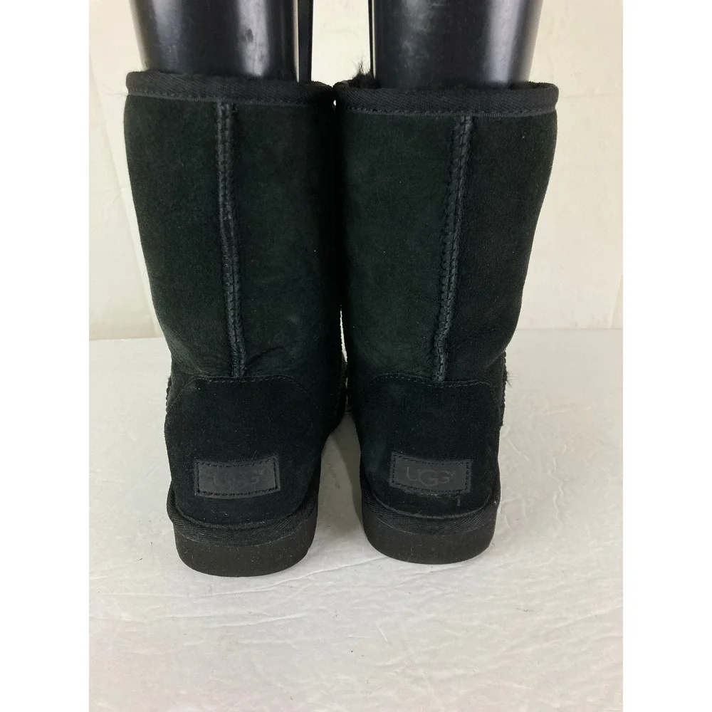 UGG classic short